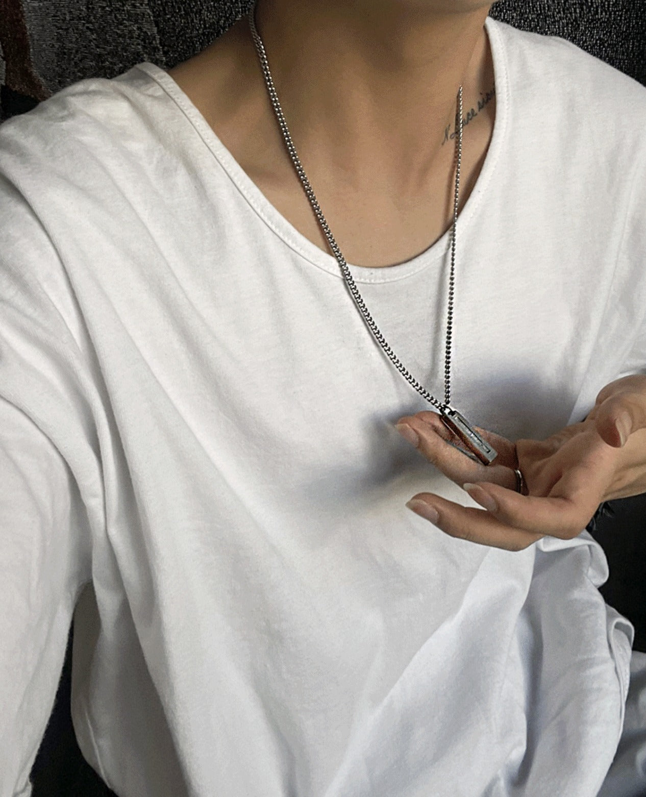 Minimal square chain necklace