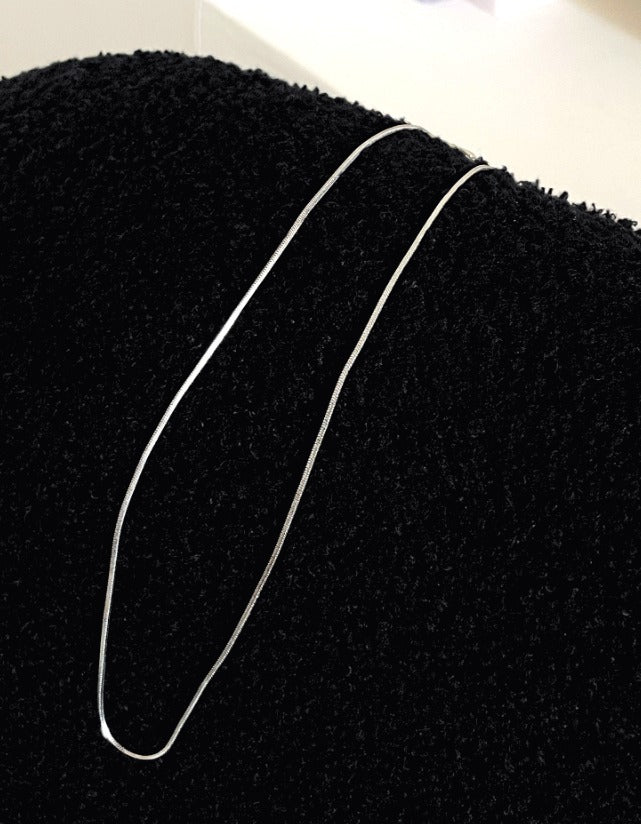 Daily snake necklace