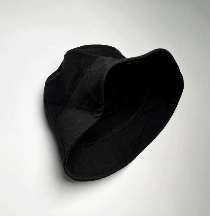 Minimal short brim bucket hat