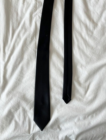 Minimal Deep Black Necktie