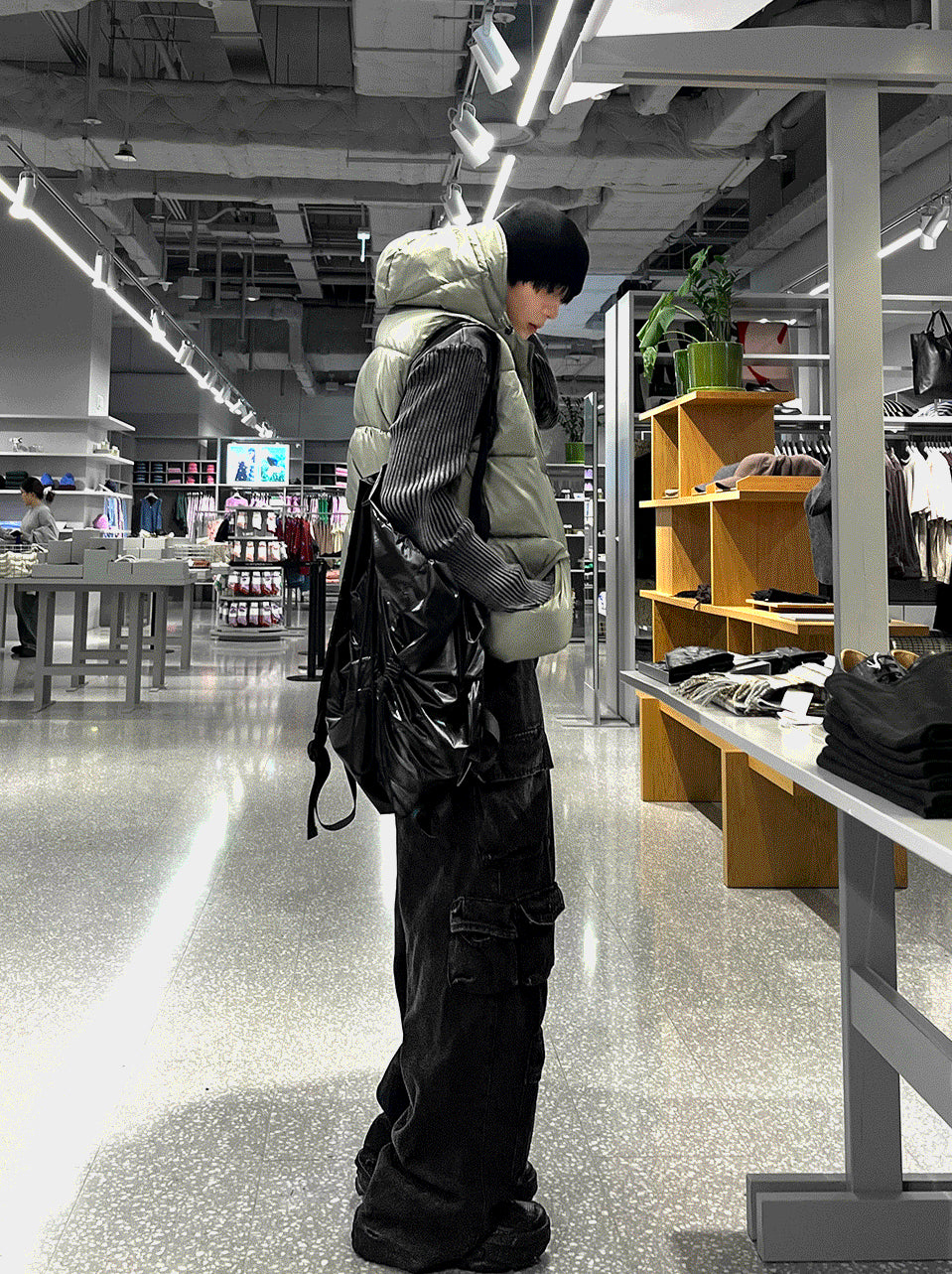 Metal khaki hooded banding padded vest