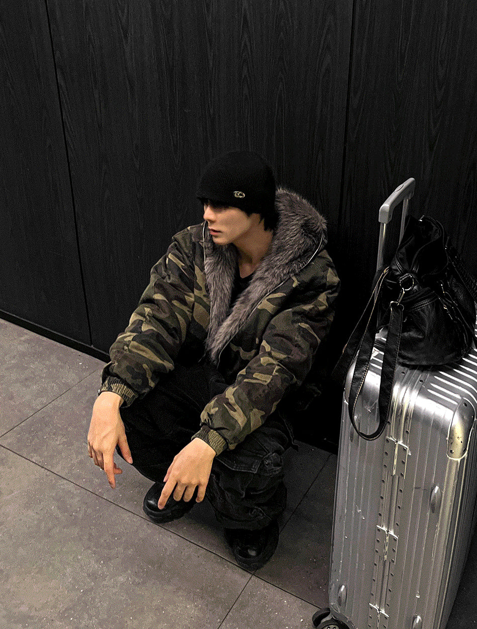 Dark camo semi-crop hooded fur jumper! + dark brown fur trim