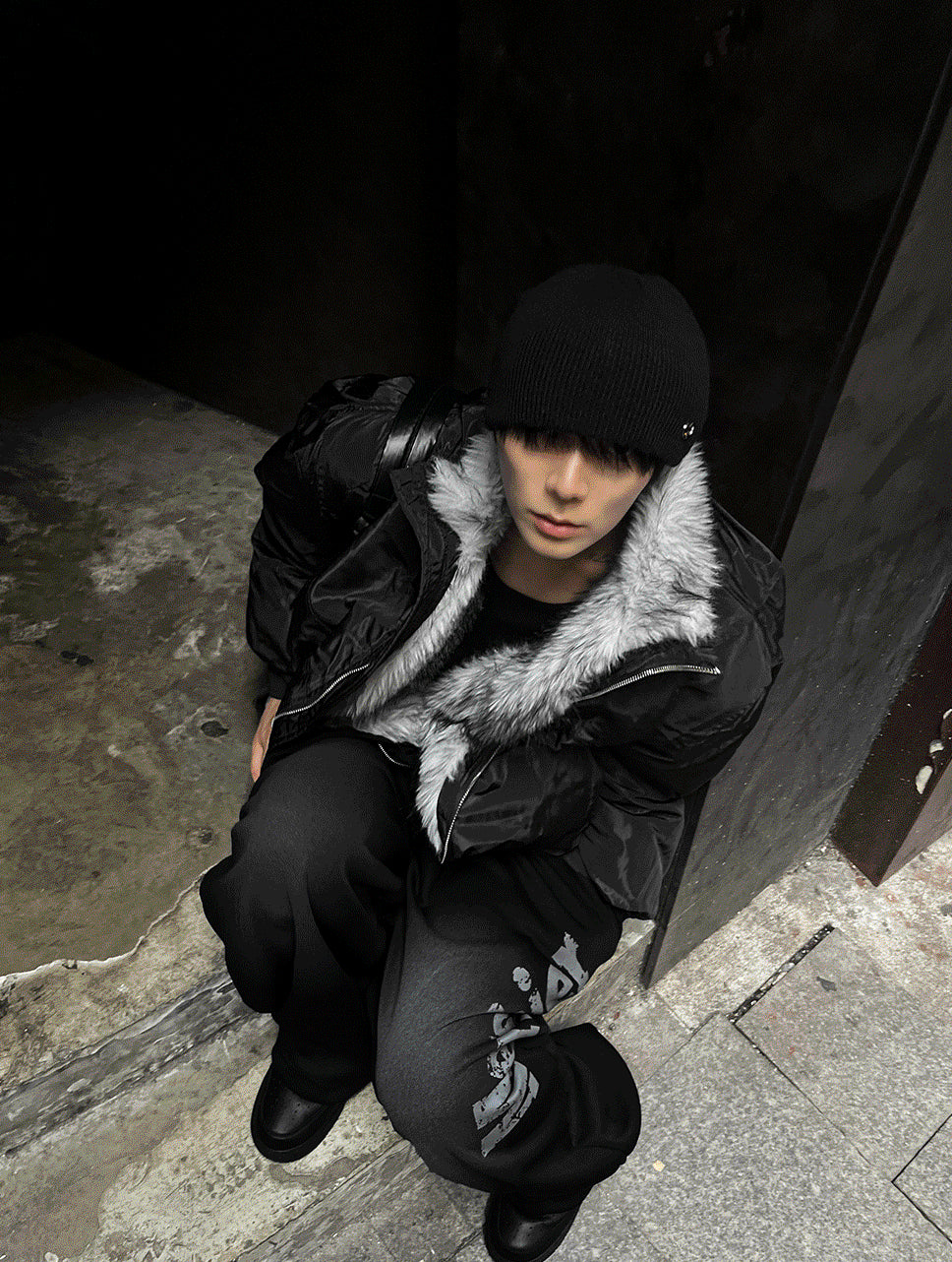 Shaggy Deep Black Winter Jumper + White Silver Black Fur