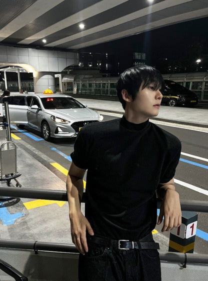 Muscle Fit Half High Neck Short Sleeve T-shirt