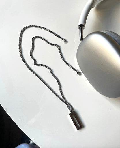 Minimal square chain necklace