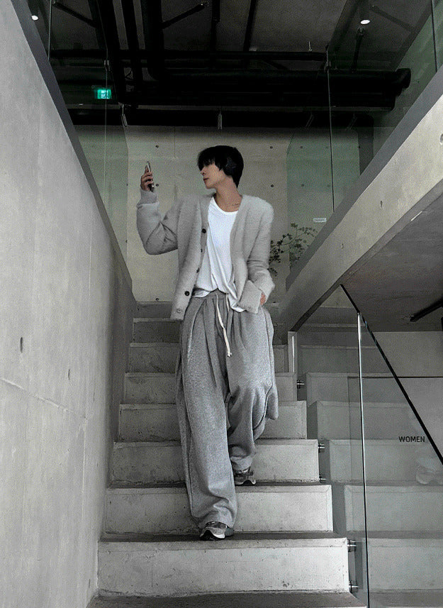 Deep pocktuck pants (both wide and jogger)