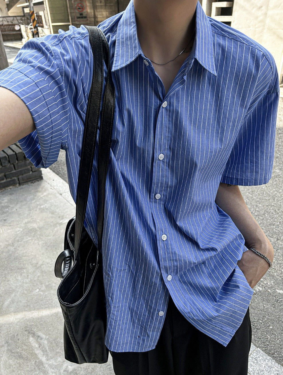 vintage blue stripe short-sleeved shirt
