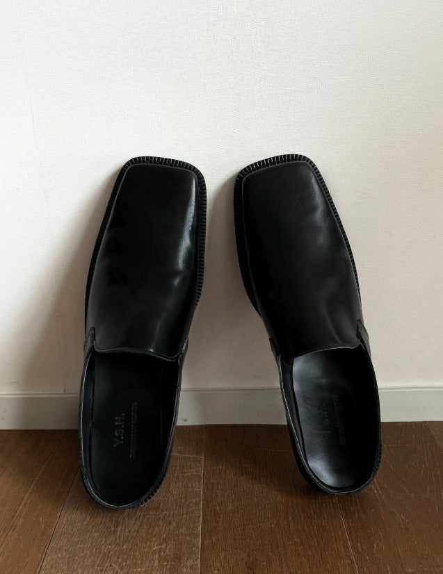 Liner Black Leather Mule