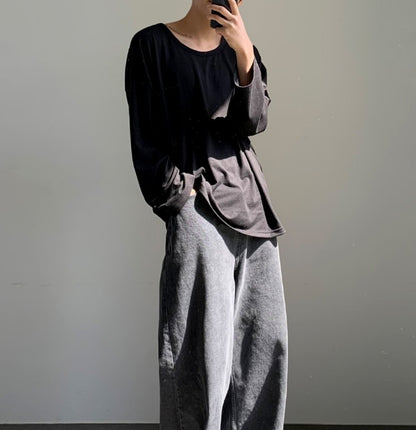 loose peach U-neck Tee