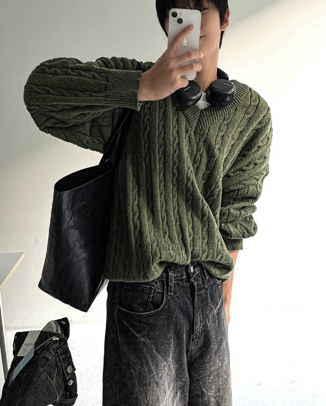 cliff twist V-neck knit