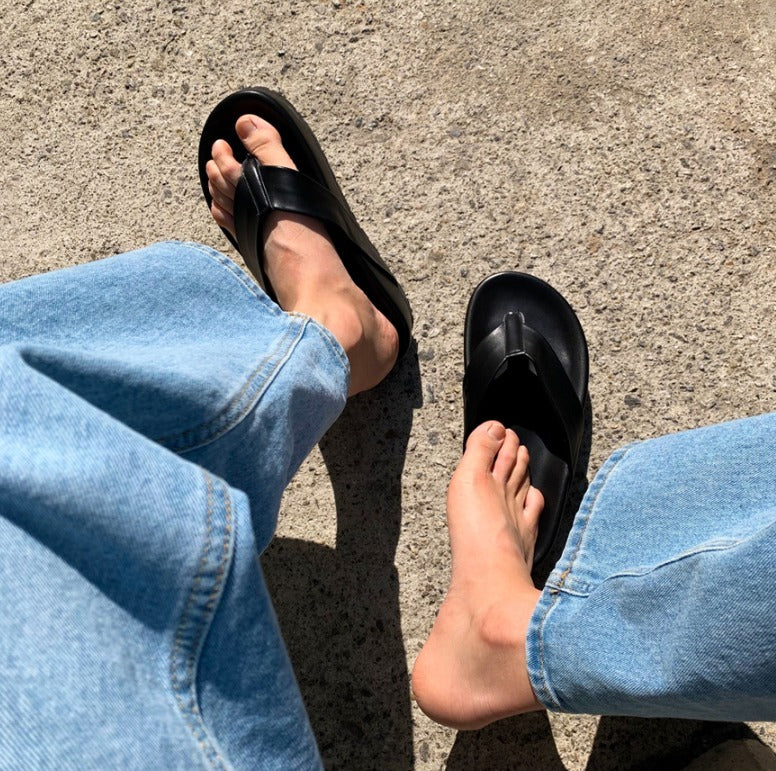 sunday summer leather flip-flop