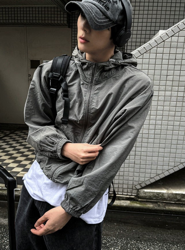 arc-in crop hood windbreaker