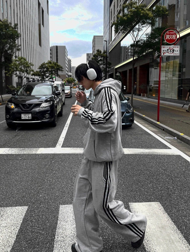 Outside track wide pants