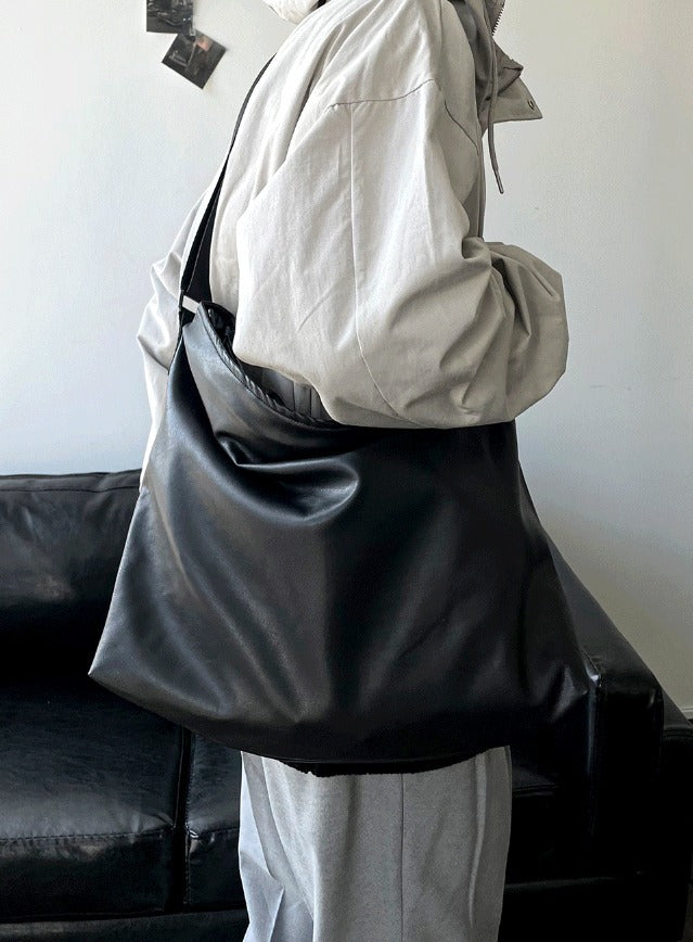 Venta Leather Crossbody Bag