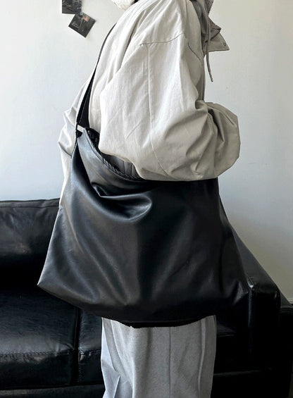 Venta Leather Crossbody Bag