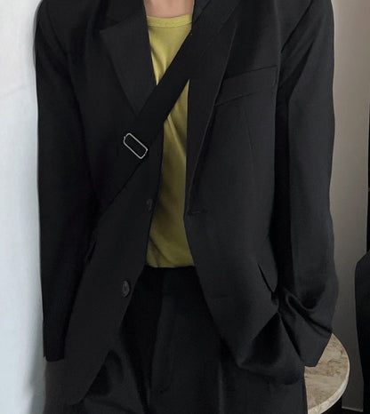 loose peach U-neck Tee