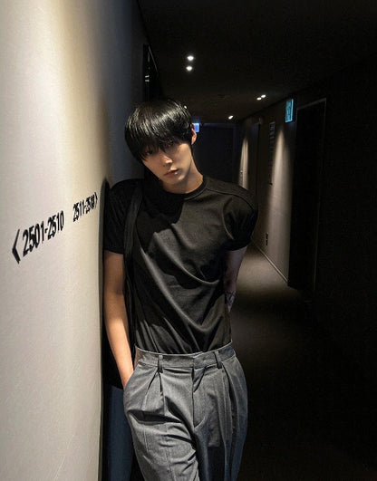 Cutting muscle-fit T-shirt