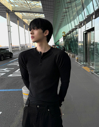 Henry neck muscle fit Raglan V-neck knitwear