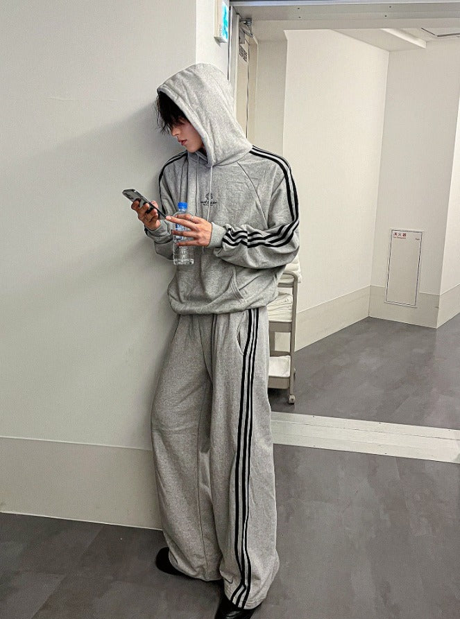 Outside track wide pants