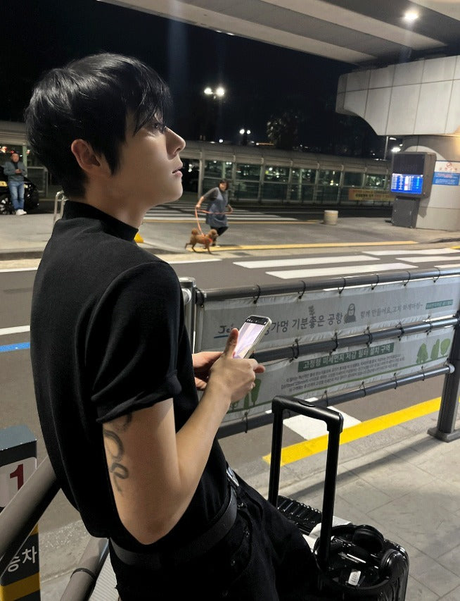 Muscle Fit Half High Neck Short Sleeve T-shirt