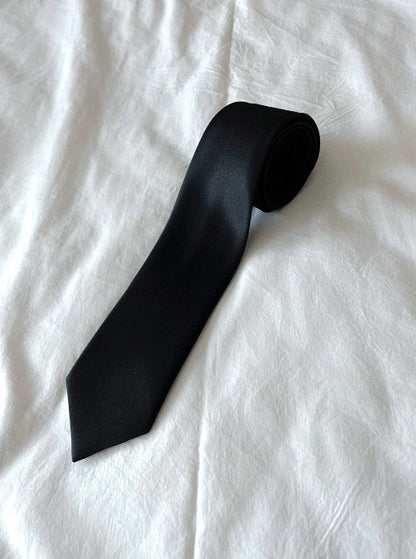 Minimal Deep Black Necktie