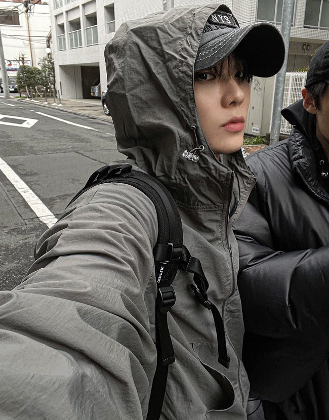 arc-in crop hood windbreaker