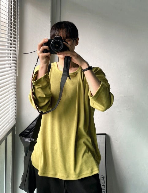 loose peach U-neck Tee