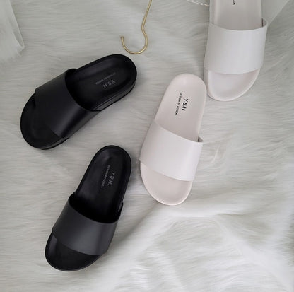 Mio Simple Slippers