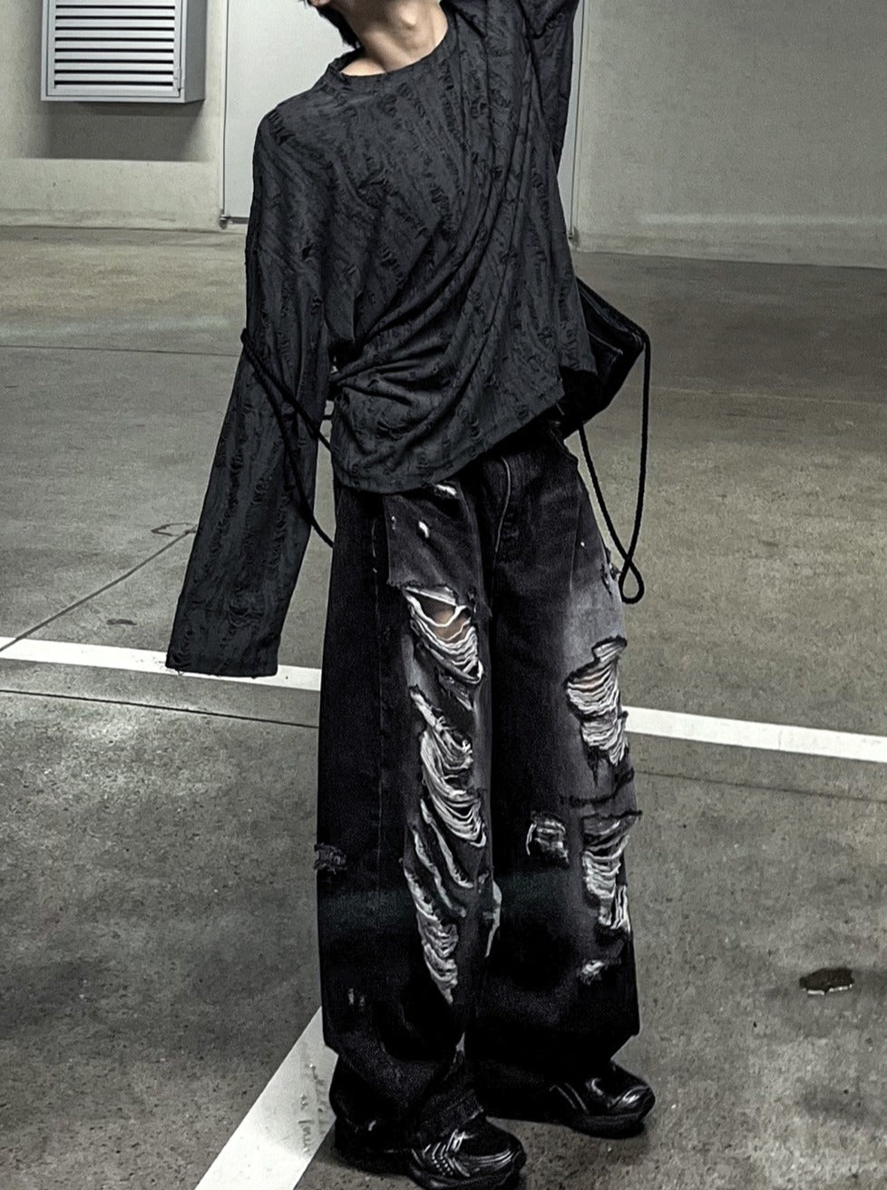 denim destroyed pants