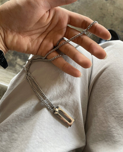 Minimal square chain necklace