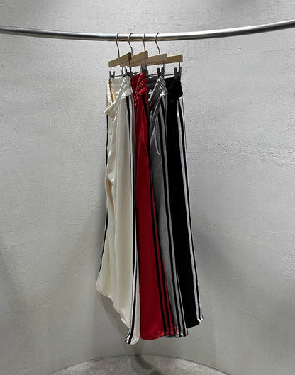 Outside track wide pants