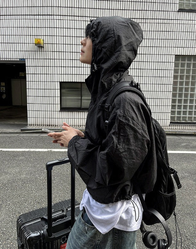 Arc-In-Crop windbreaker