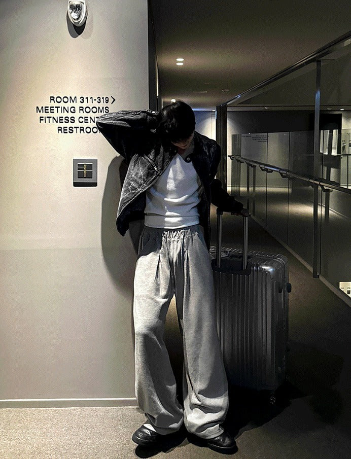 One-Tuck Wide Pants