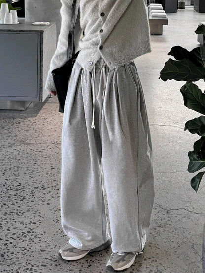 Deep pocktuck pants (both wide and jogger)