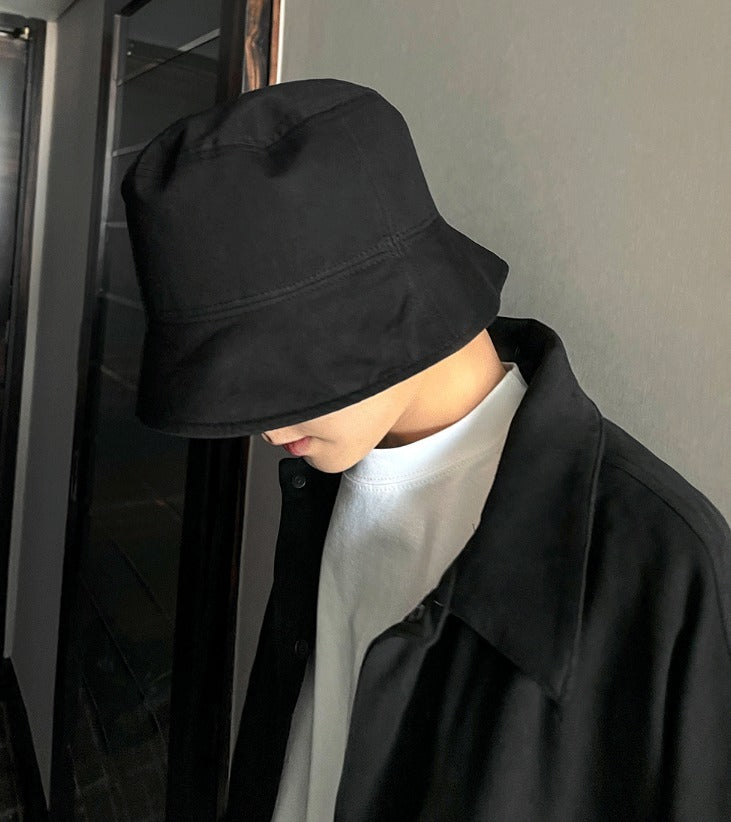 Minimal short brim bucket hat