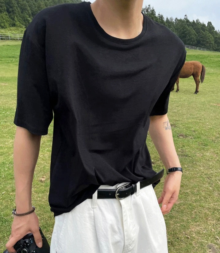 Minimalist U-neck Tee