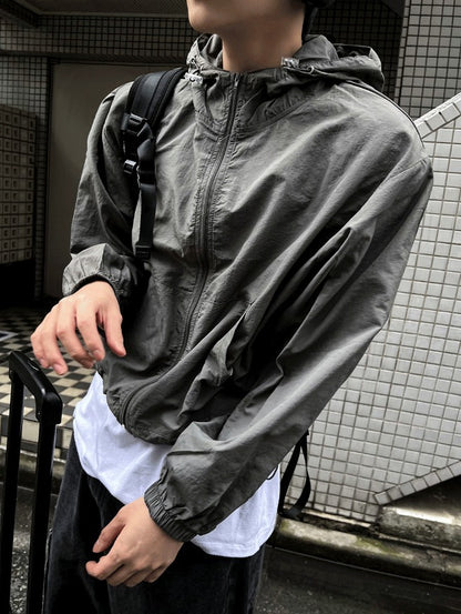 arc-in crop hood windbreaker