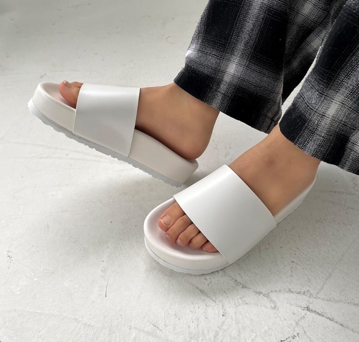 Mio Simple Slippers