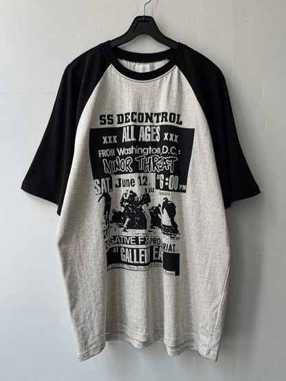 dwell control raglan short-sleeved T-shirt