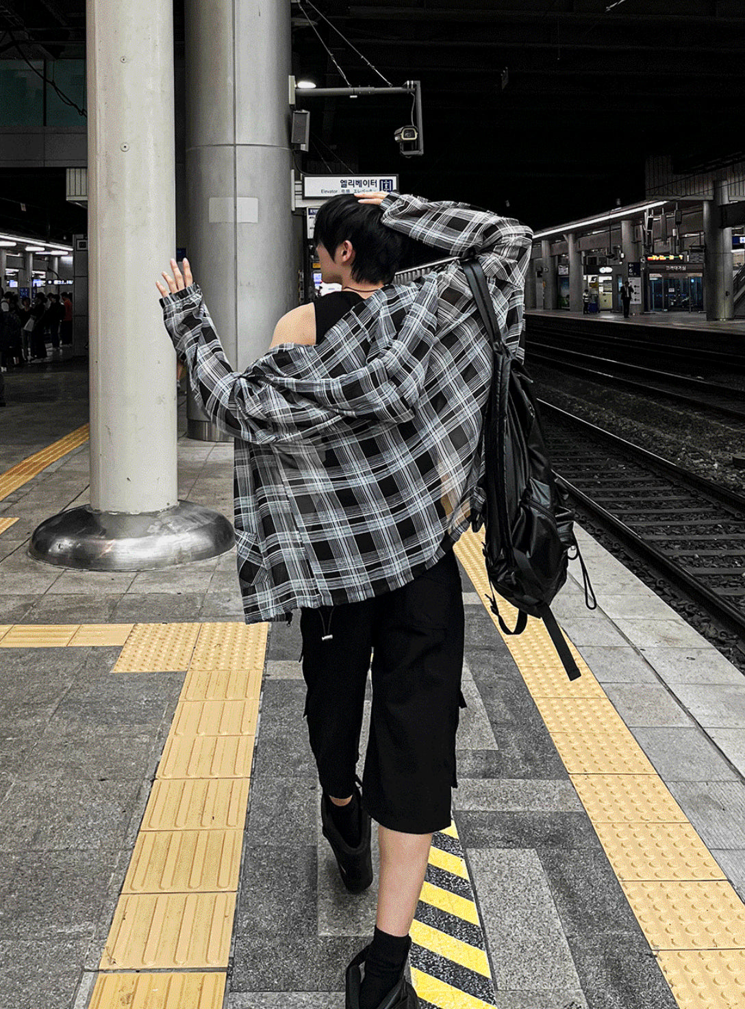 Multi Pocket Cargo Bermuda Shorts