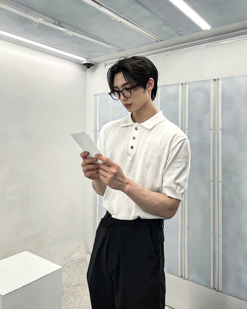Three-Button Collar Short Sleeve Knit