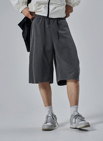 Half-Banding Bermuda Shorts