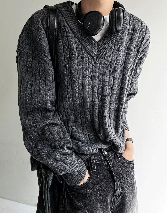 cliff twist V-neck knit
