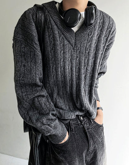 cliff twist V-neck knit