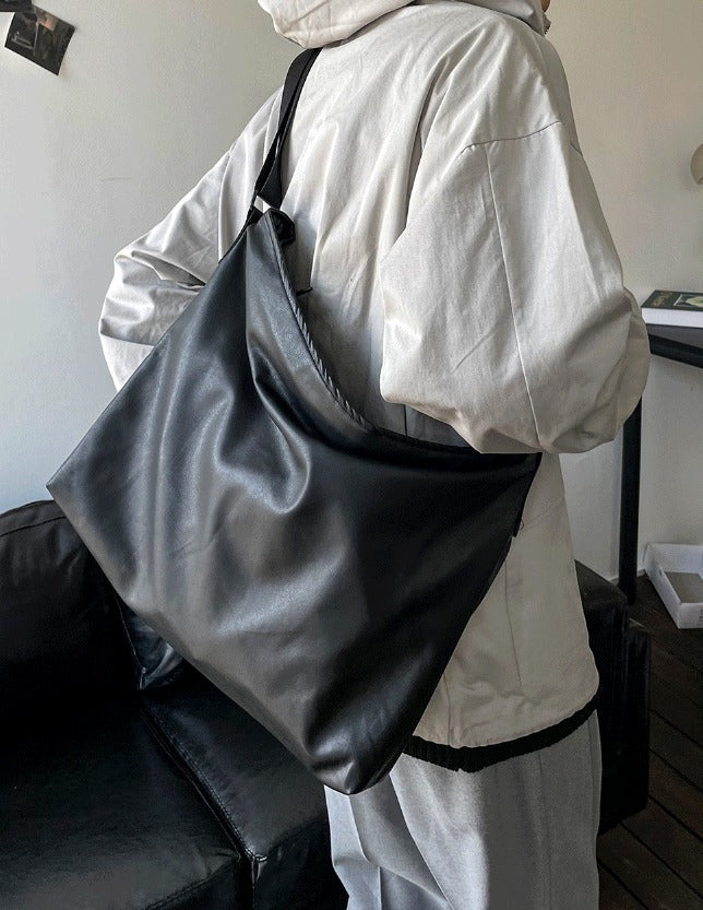 Venta Leather Crossbody Bag