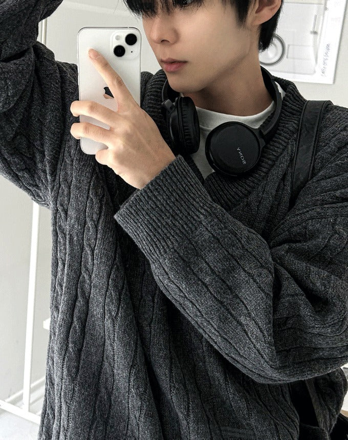 cliff twist V-neck knit