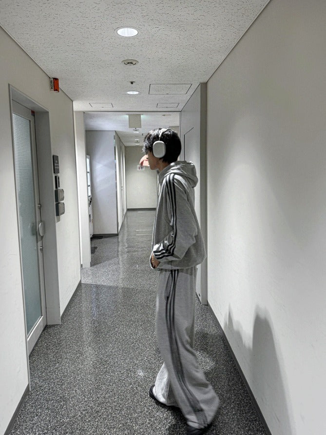 Outside track wide pants
