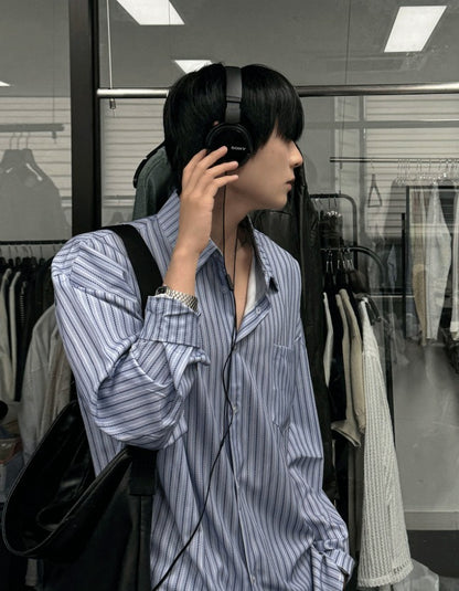 loose-fit striped shirt