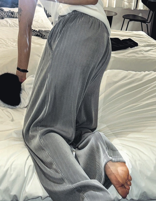 24s/s magic pleats pants