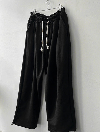 Deep pocktuck pants (both wide and jogger)